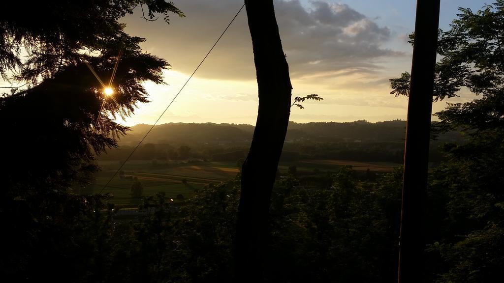 アスティ La Cascina Del Castelloヴィラ エクステリア 写真